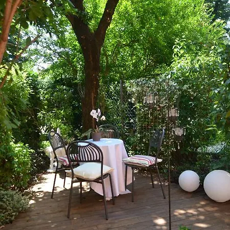 Bed & Breakfast Amobo 2*