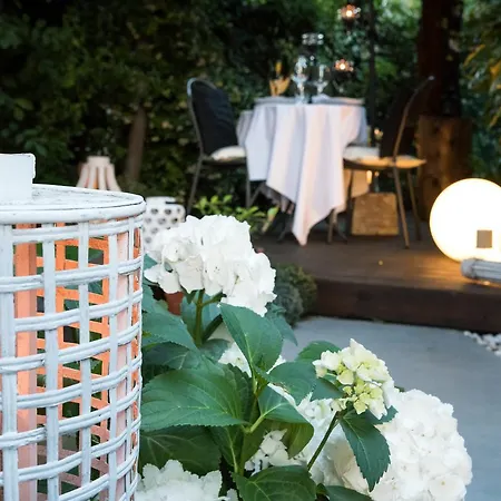 Bed & Breakfast Amobo 2*