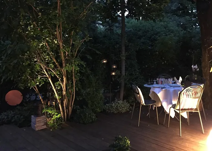 Amobo 2* בולוניה