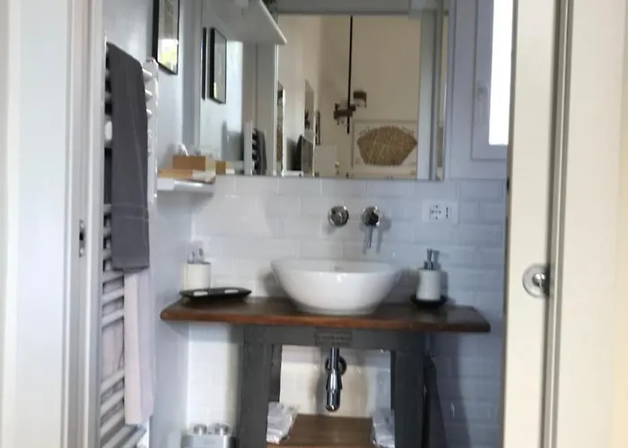 לינה וארוחת בוקר Amobo בולוניה