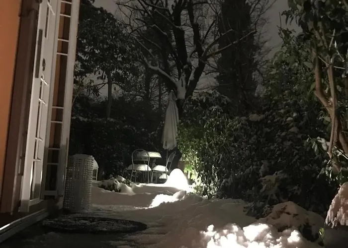 לינה וארוחת בוקר Amobo