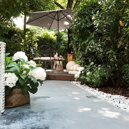 Amobo Panzió Bologna