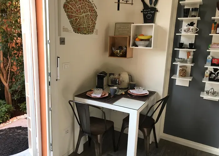Amobo Oda ve Kahvaltı Bolonya